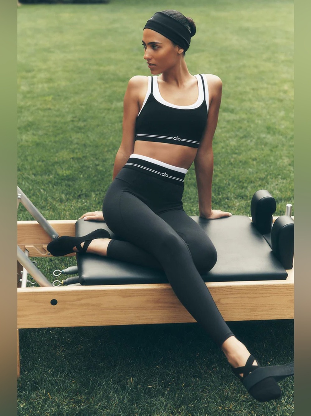 Alo Yoga Airbrush High-Waist 7/8 Better Together Leggings and Bra Set